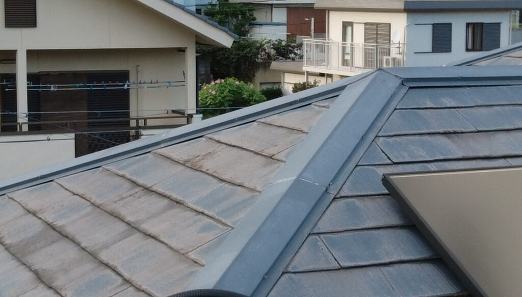 スレート屋根の白化と基材露出（宇陀市 屋根調査）