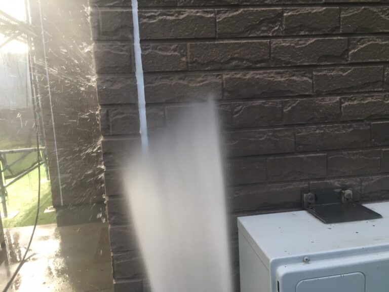 外壁塗装 高圧洗浄 汚れ落とし