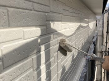 外壁塗装（上塗り）の様子４