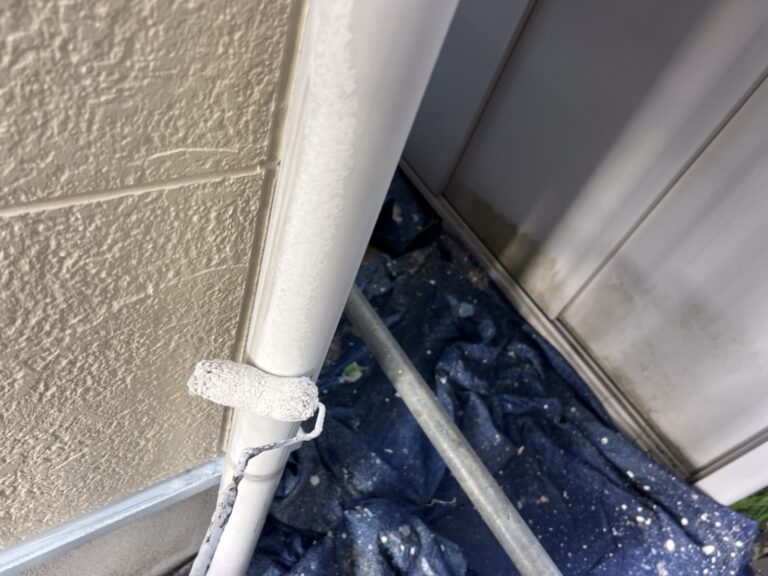 伊賀市 外壁塗装 雨樋塗装 上塗り1回目