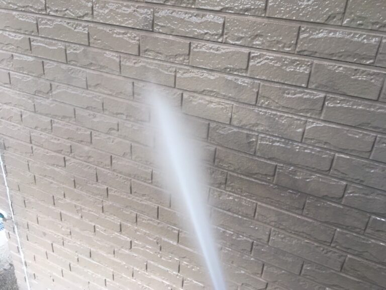 外壁塗装 高圧洗浄 汚れ落とし