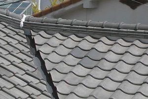 奈良県橿原市　雨漏り修理で屋根の棟瓦の積み替え工事