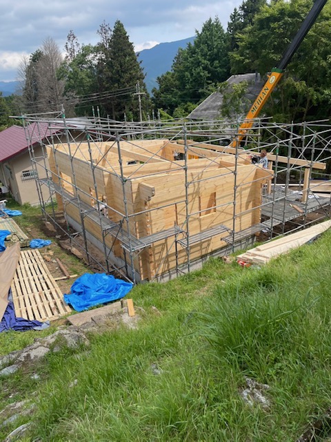 足場の組立風景(写真6)