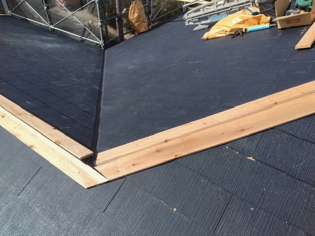 谷樋の丁寧な板金処理