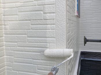 外壁塗装（上塗り）の様子３