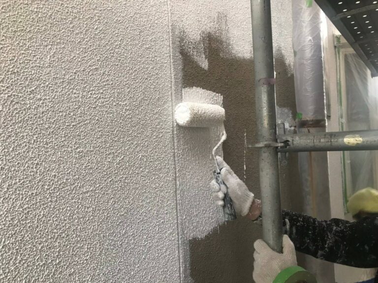 外壁塗装 下塗り マスチックローラー 厚塗り工法