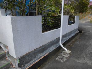 名張市　15年持つシリコン塗料をブロック塀に塗装工事