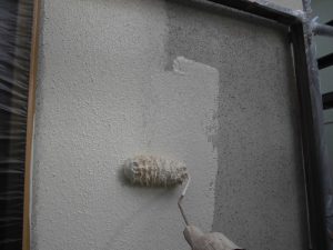 奈良県宇陀市　ガイナをモルタル壁に塗装1
