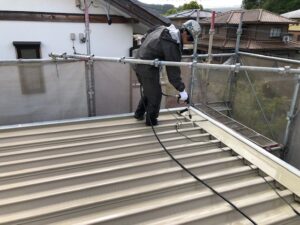 名張市　屋根塗装　高圧洗浄2