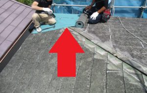 【屋根重ね葺き,屋根工事,屋根リフォーム】奈良県橿原市T様邸　屋根重ね葺き工事が始まりました。（ルーフィング防水紙を張ります）