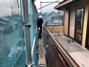 奈良県宇陀市　外壁塗装前の高圧洗浄と養生シート張り