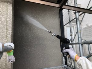 名張市　失敗しない外壁塗装の秘訣は高圧洗浄と養生の方法