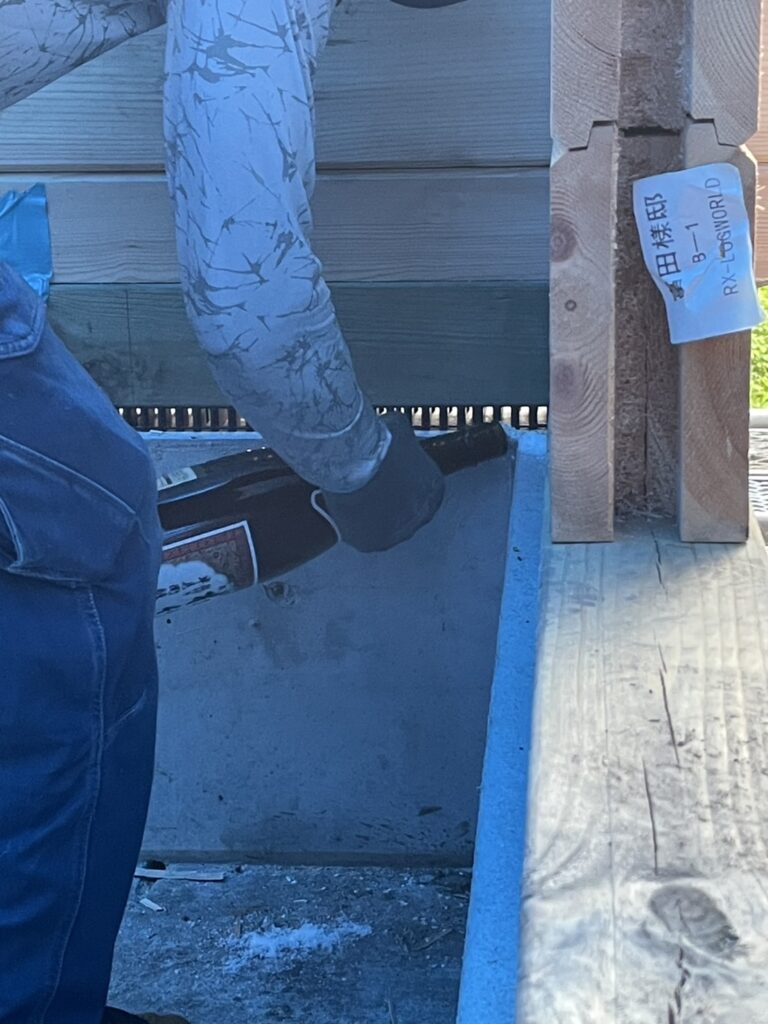 御神酒での四方固め(写真3)