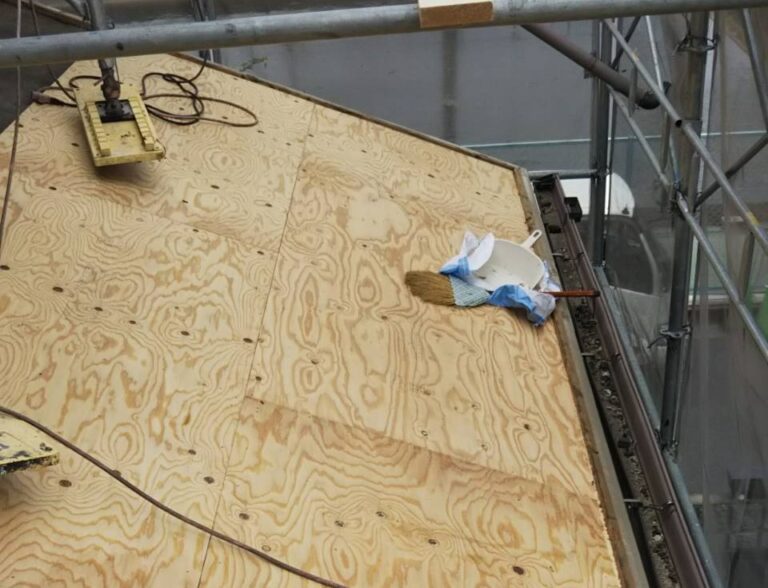 新しい下地（コンパネ12mm厚）を張る