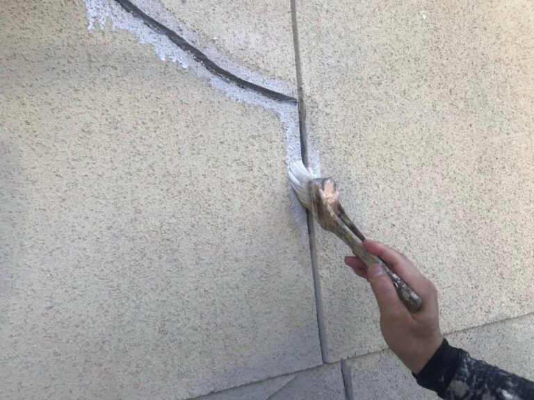 外壁塗装 下地処理 プライマー塗布作業