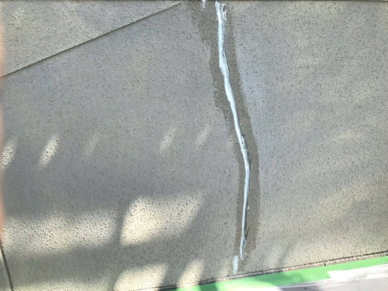 外壁ひび割れ補修 シーリング充填 均し作業完了