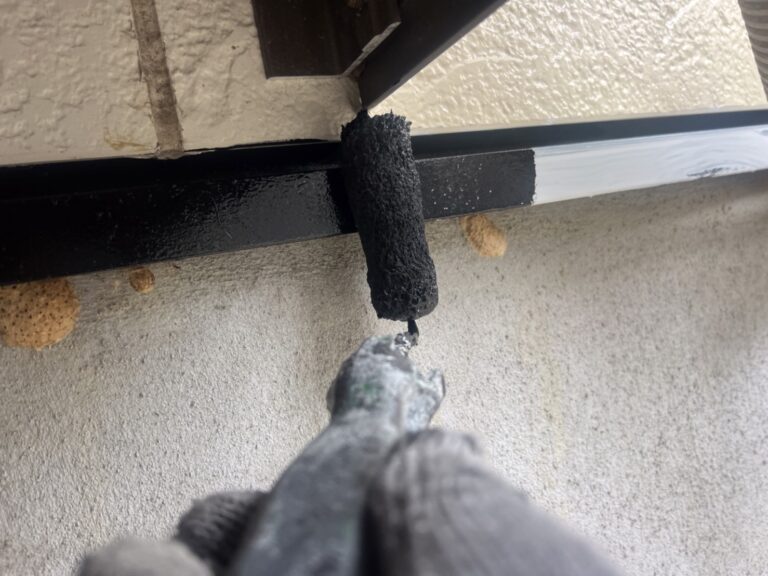 外壁塗装 付帯部 水切り 中塗り作業