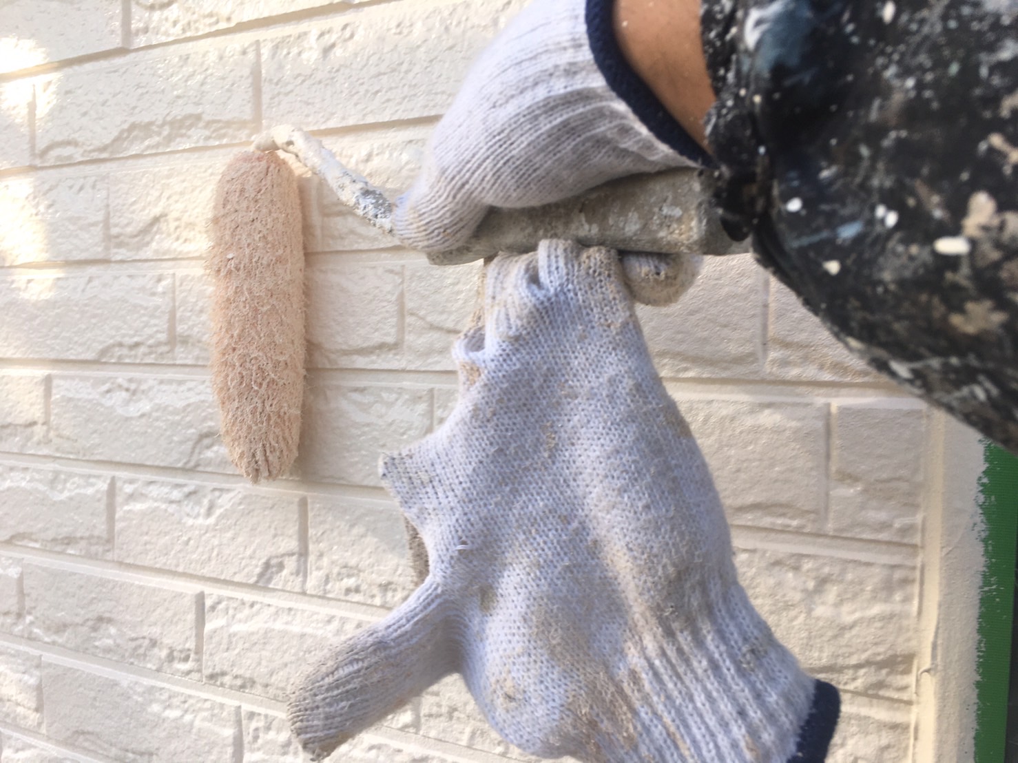 宇陀市D様邸 外壁塗装 ホワイト系カラー上塗り仕上げ