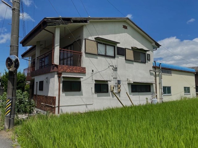 伊賀市U様邸の外壁塗装の工事前の外観