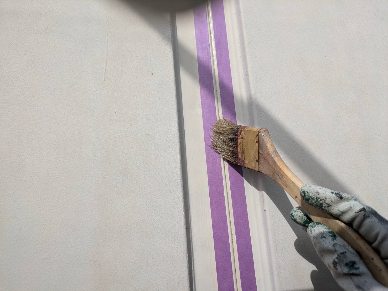 目地へのプライマー塗布