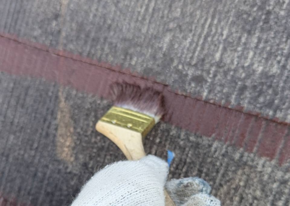 名張市S様邸 中塗り 棟板金の先行塗り