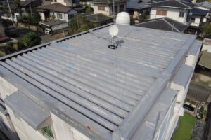 【宇陀市】屋根塗装|耐用20年ナノルーフ20で鉄製折板屋根の錆・色あせを一新